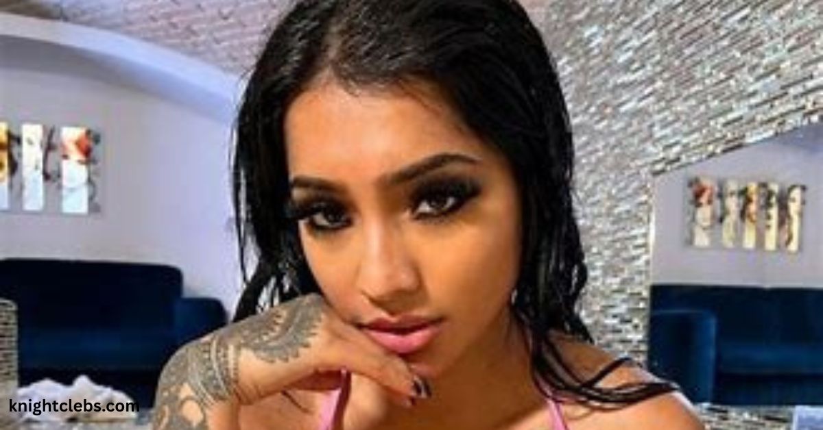 Yasmina Khan